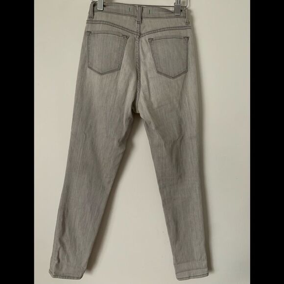 J brand light gray distressed jeans, great shape, Made in California, size 26 - Picture 6 of 10